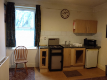 Room with own kitchen unit for rent, Glyn Ave (1-4)