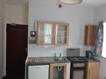 Room with own kitchen unit for rent, Glyn Ave (1-5)