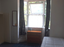 Room with own kitchen unit for rent, St. Mary`s Rd. (11-4)